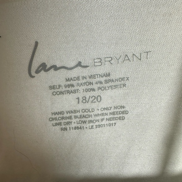 Lane Bryant cream and white Sequin Tank Topsize 18/20. - Picture 2 of 5